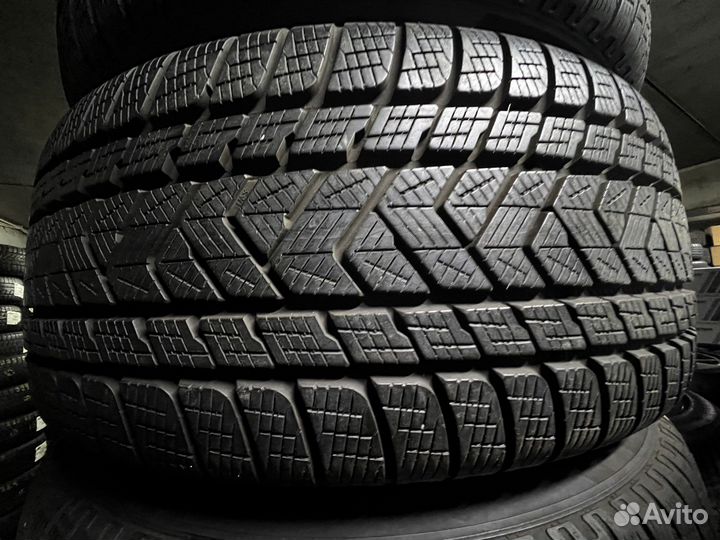 Pirelli Scorpion Winter 285/40 R22
