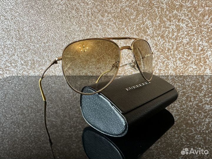 Солнцезащитные очки Burberry женские