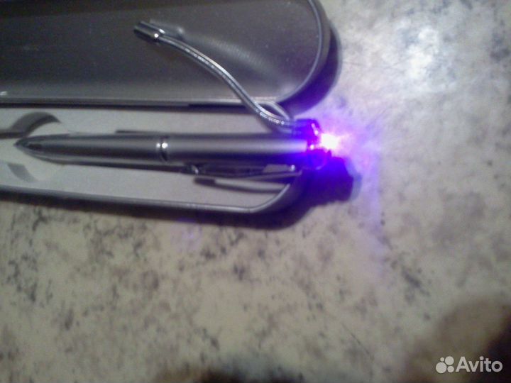 Ручка-лазерная указка+фонарик