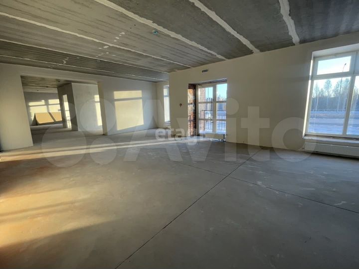 Продам торговое помещение, 220.9 м²