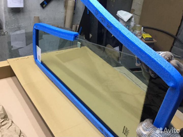 Стекло дверное верхнее правое Hamm