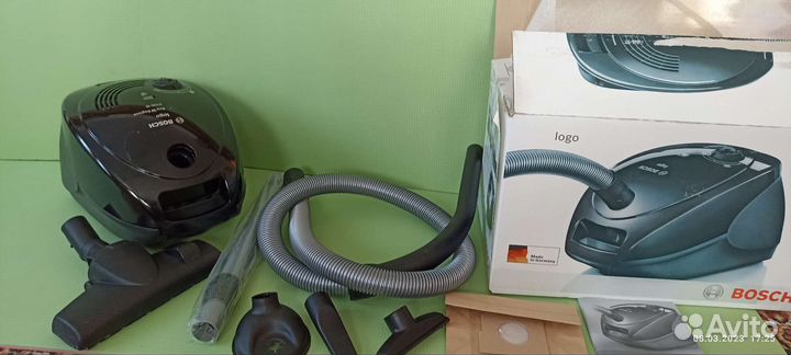 Пылесос Bosch Logo Bag Bagless