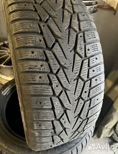 Nokian Tyres Hakkapeliitta 7 245/50 R18