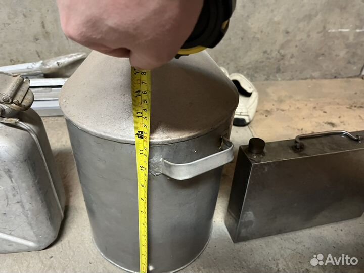 Дистиллятор и ручная малая канистра