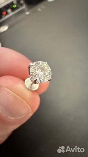 Роскошные пусеты 1 карат