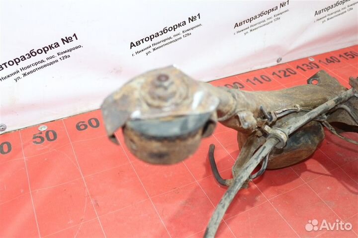 Кулак поворотный задний правый Toyota Rav4 20