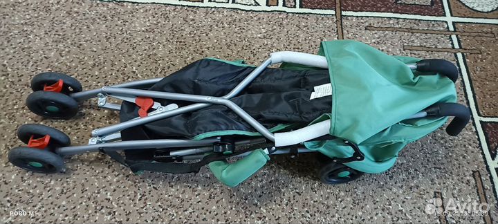 Прогулочная коляска трость