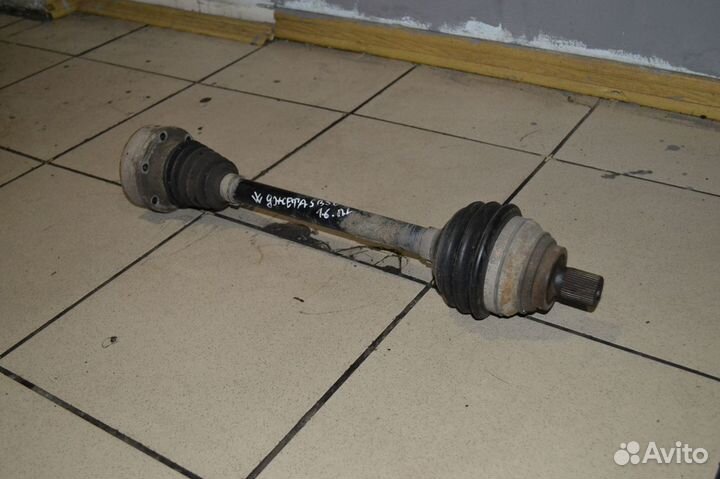 Привод передний левый 1.6 BSE Volkswagen Jetta 5