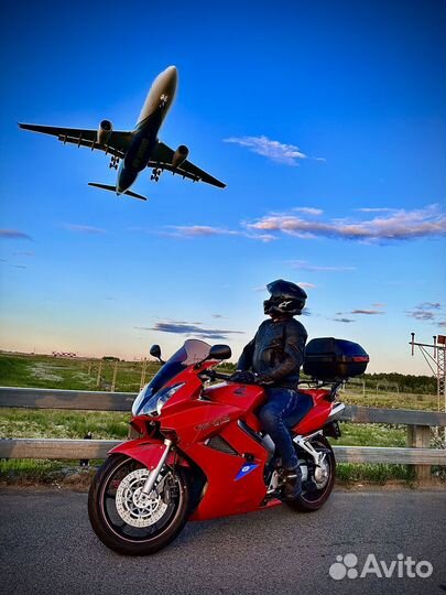 Honda VFR 800, 2002