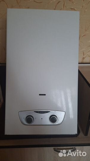 Газовая колонка ariston