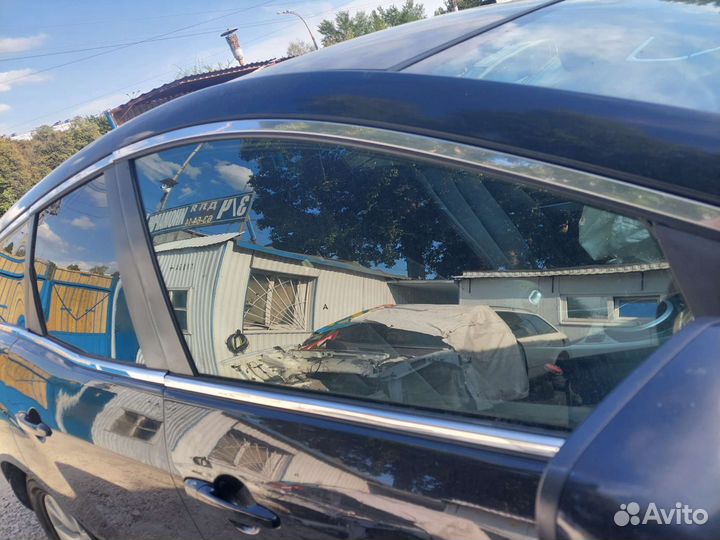 Стекло передней задней двери Mazda CX 7