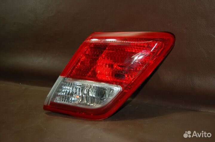 Фонарь внутренний правый - Toyota Camry XV40