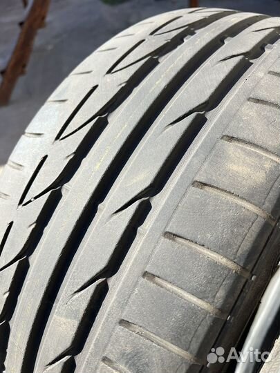 Bridgestone Potenza S001 225/40 R19