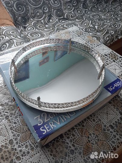 Поднос сервировочный. Bergner. Зеркальный. 32 см