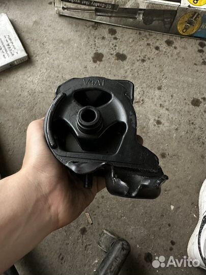 Подушка двигателя Honda Accord CB1/2/3/4/6/Ascot