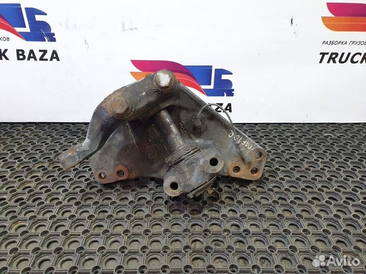 Кулак поворотный правый Daf XF105