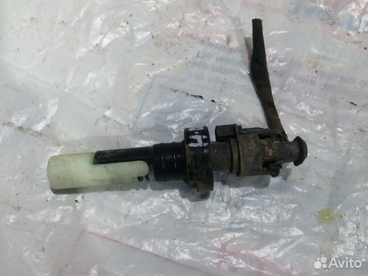 Датчик уровня стеклоомывателя Opel Astra H