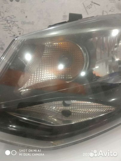 Фара правая на Volkswagen Polo 5 дорест