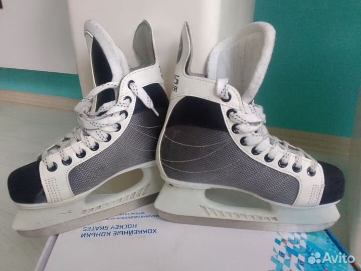 Коньки хоккейные 36 размер