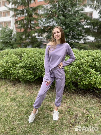 Спортивный костюм, трикотажный свитшот и джоггеры