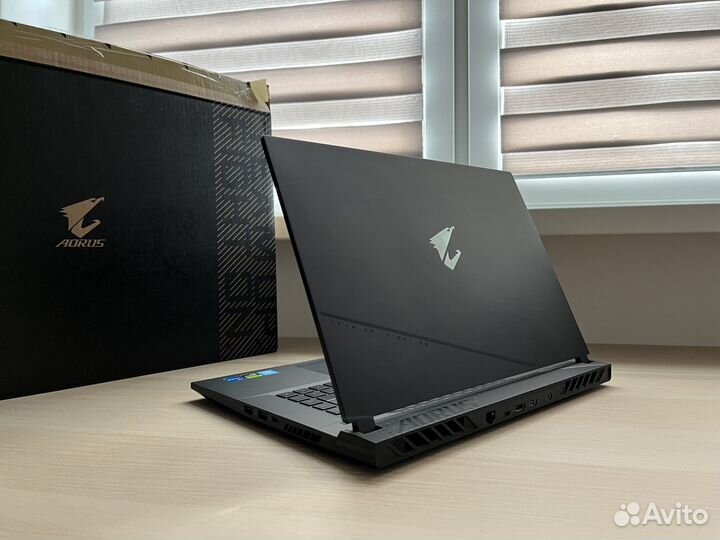 Игровой ноутбук aorus 15 9KF 15.6