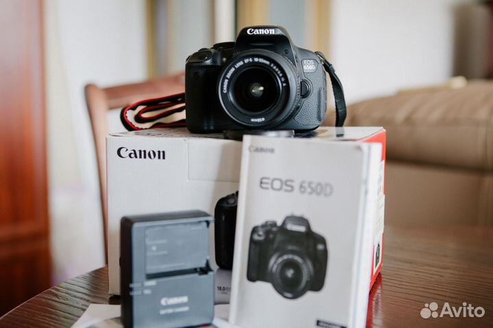 Canon 650D + Canon 18-55 IS