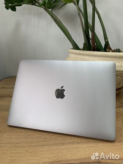 Macbook Pro 13 2017 touch bar 251gb