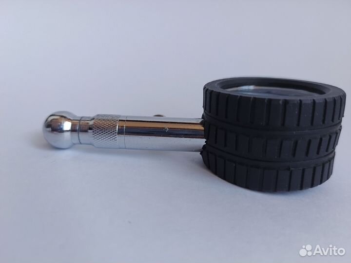 Манометр Hyundai для измерения давления в шинах
