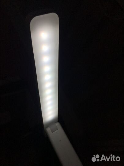 LED настольная лампа с аккумулятором