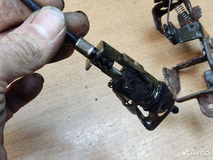 Замок лючка бензобака, Mazda 626 GE