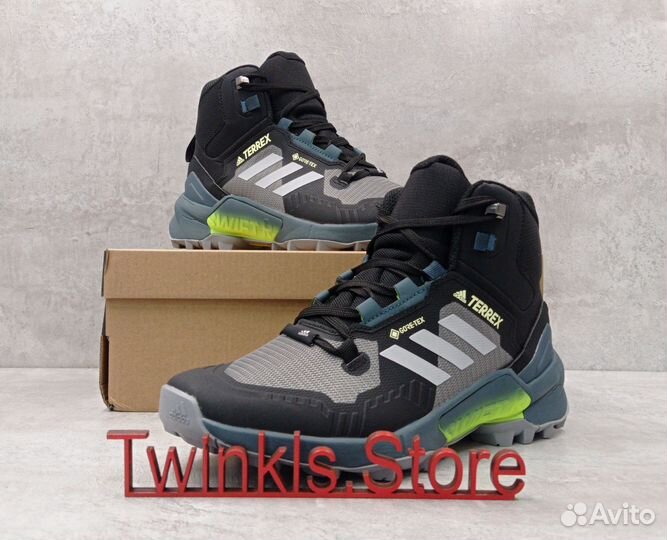 Кроссовки Adidas Tirrex