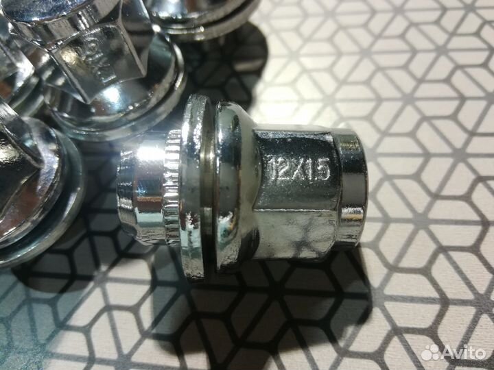 Гайки оригинал Toyota Mitsubishi 12x1.5 с шайбой