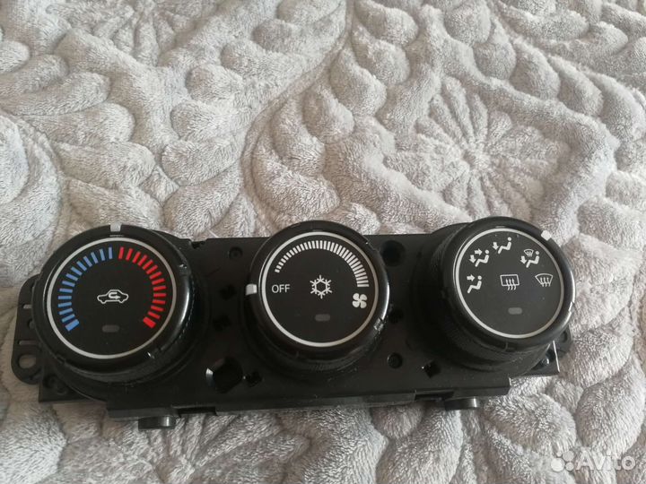 Блок управления печкой mitsubishi acx