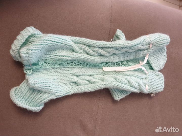 Продам вязаную кофточку для маленькой собачки