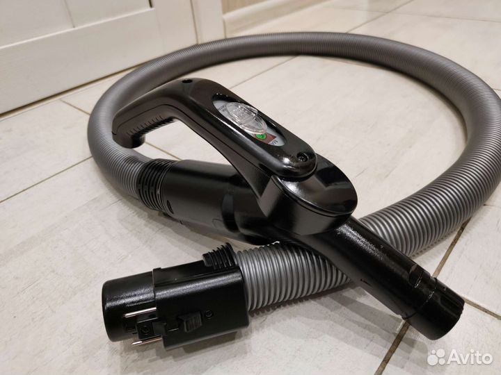 Шланг для пылесоса Samsung с управлением на ручке