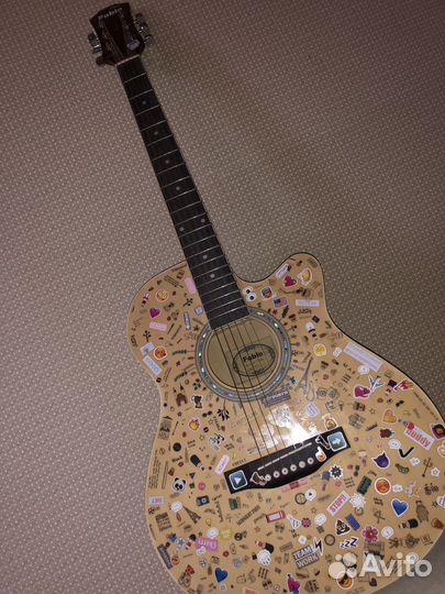 Акустическая гитара