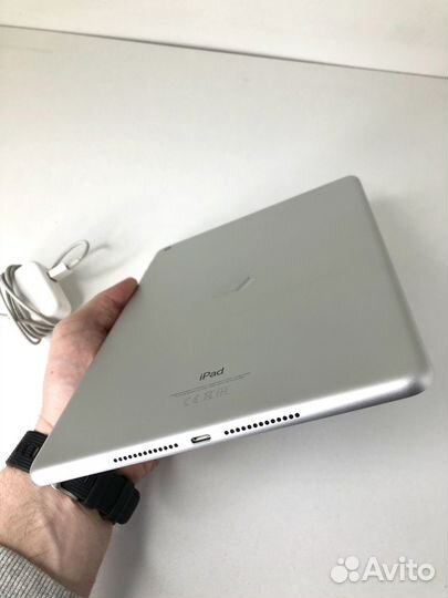 iPad 6 32гб отличный,17 ios