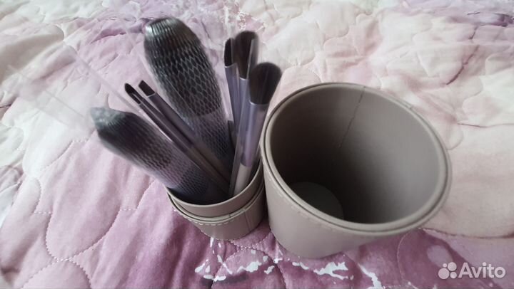 Набор кистей (7 шт.) для макияжа в кожанном тубусе