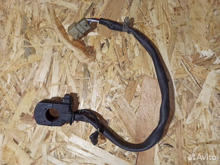 Cbr1000rr 04-07 пульт правый