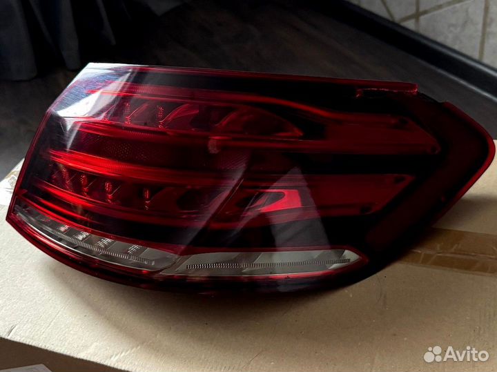 Фонарь задний правый Мercedes w212 a2129060803