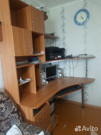 Компьютерный стол