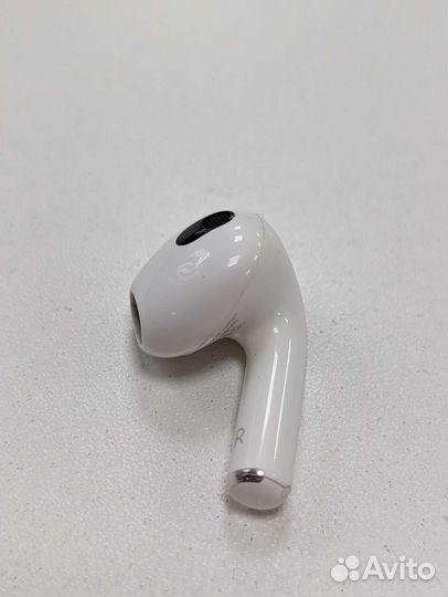 Наушник Airpods