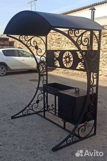 Мангальная зона под крышей