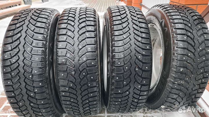 Комплект дисков с зимней резиной