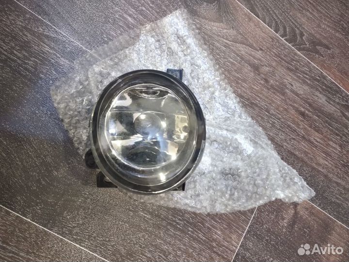Противотуманная правая фара polo sedan