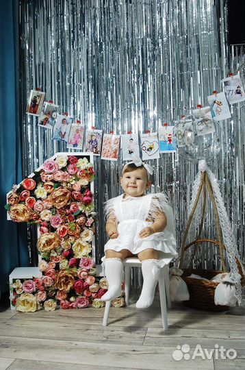 Цифра 1 из цветов на годик девочке