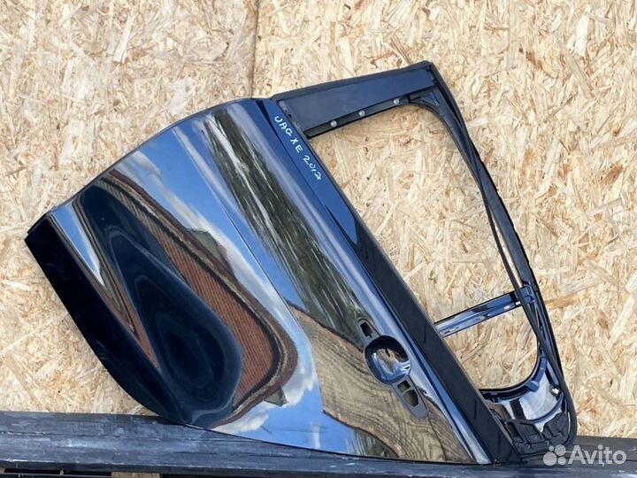 Дверь задняя левая Jaguar XE X760 2017