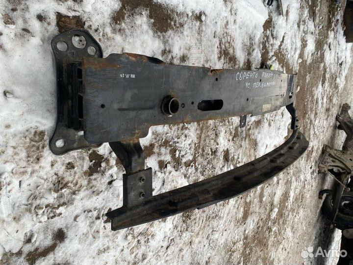 Усилитель бампера передний Kia Sorento prime 2.0