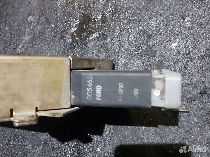 Замок левой сдвижной двери Форд Транзит 2006-2013