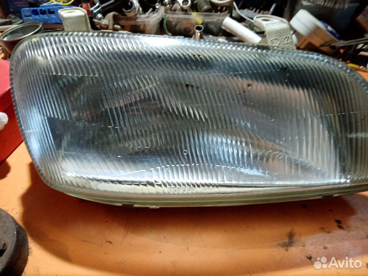 Фары на toyota rav 4